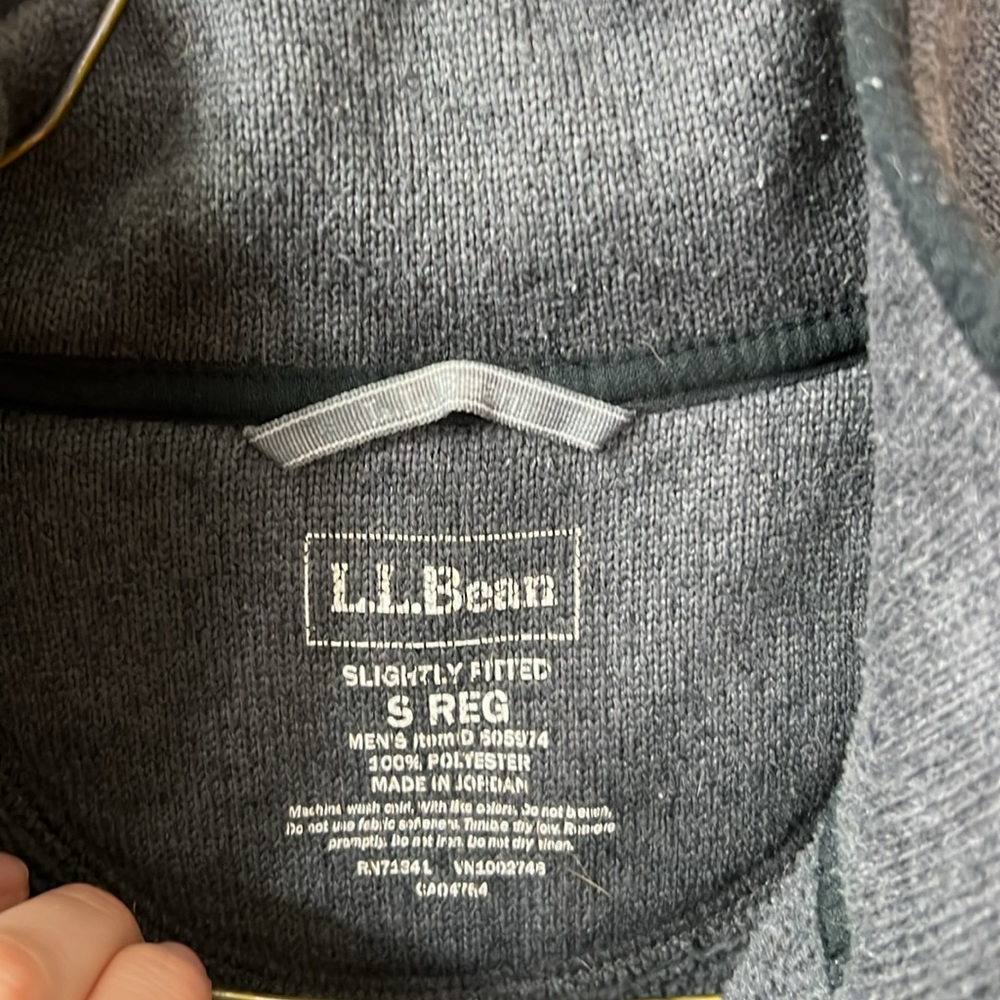 L.L. Bean Slightly Fitted Men's Slate Gray Vest - Picture 3 of 4